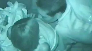 ரியல் எஸ்டேட் முகவர் சிற்றின்ப நிர்வாண பெண்கள் மகிழ்ச்சியுடன் ஒரு மூன்றுபேரை ஏற்றுக்கொள்கிறார்