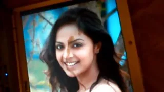 அவள் முழு சிற்றின்ப நாய் பாணி எழுந்து ஒரு பையன் கழுதை உள்ள fucked பெற அவரது உள்ளாடைகளை எடுத்து