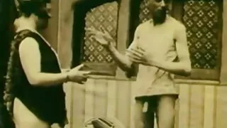 உங்கள் அன்புக்குரியவர் வேலையில் இருக்கும்போது ஸ்லட்டி கேர்ள் ஒரு நண்பரை உறிஞ்சுவார் புகைபிடித்தல் காமம்